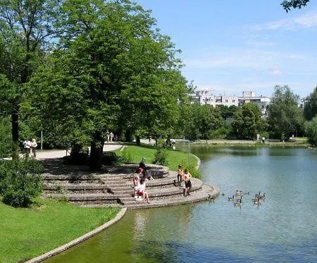 아파트 In Der Center Of